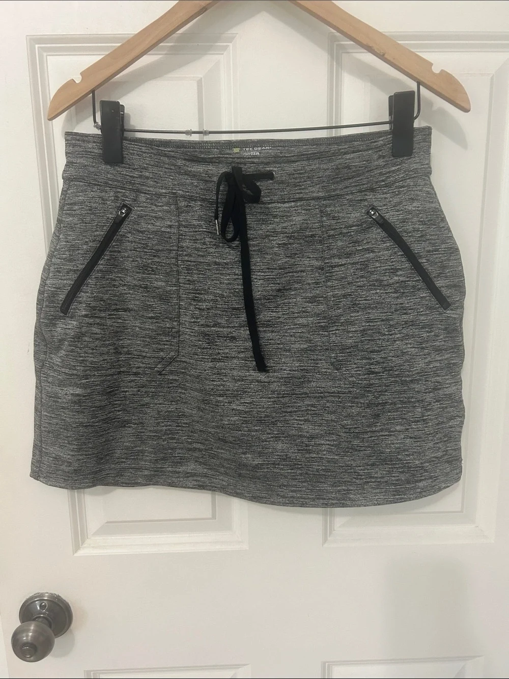 tek gear Drawstring Athletic Mini Skirt size medium black white